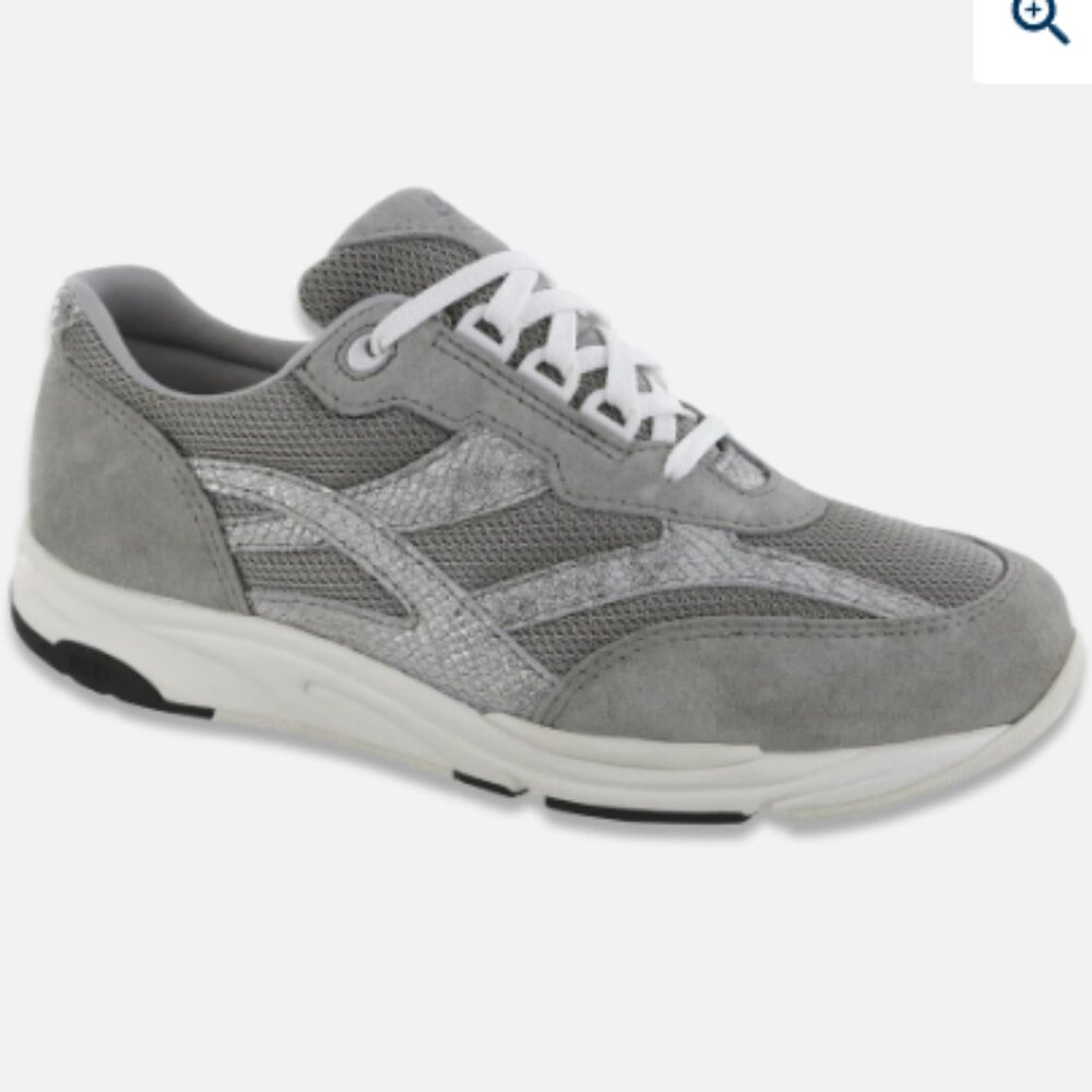 SAS Shoe/Sneaker. NEW.Silver/Gray/Plata Mix Tour Mesh LaceUp. Womens 7.5 Wide